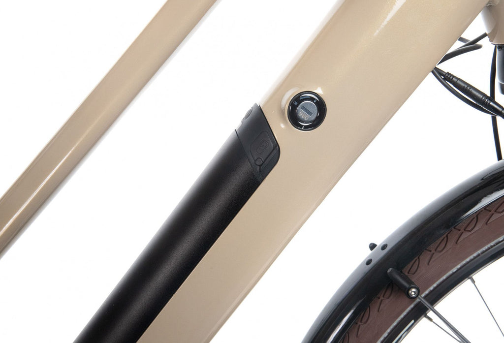 Vélo de Ville Électrique Bicyklet Camille Shimano Acera/Altus 8V 504 Wh 700 mm Beige Ivoire