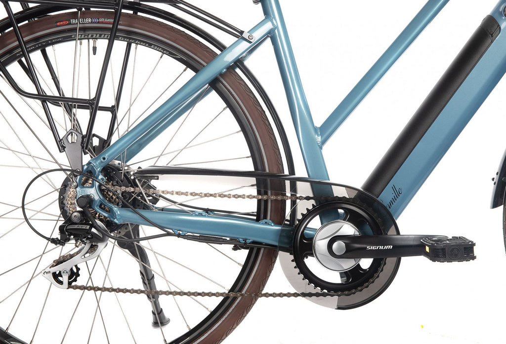 Vélo de Ville Électrique Bicyklet Camille Shimano Acera/Altus 8V 504 Wh 700 mm Bleu