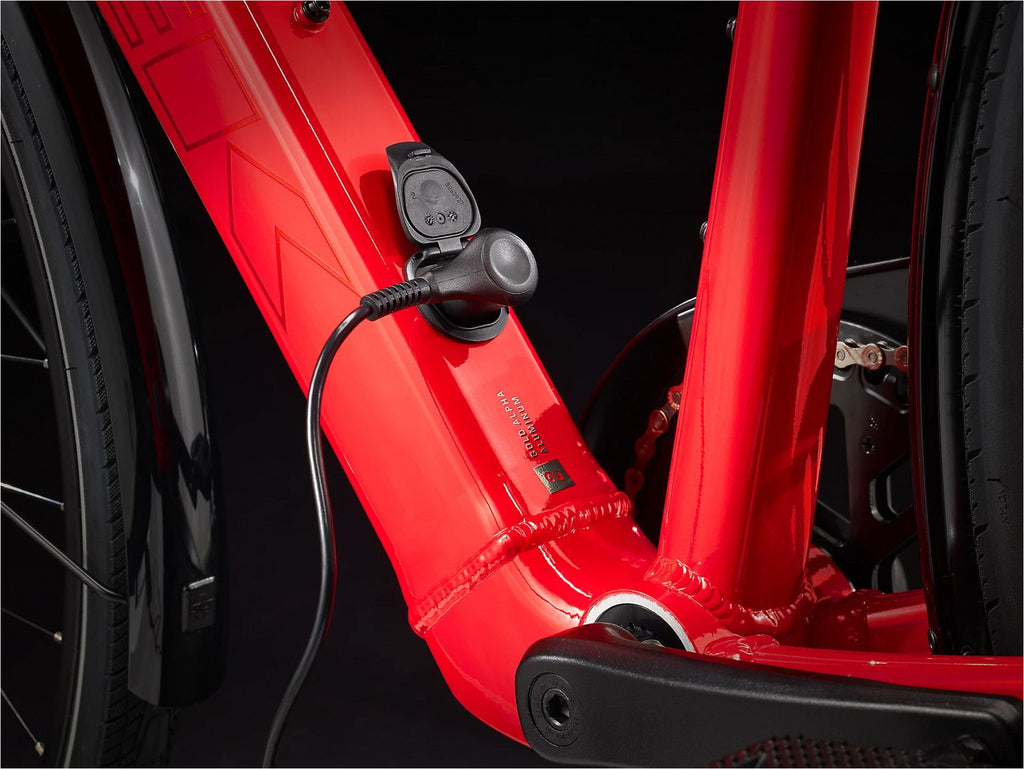 Vélo de Ville Électrique Trek FX+ 2 Shimano Altus 9V 250 Wh 700 mm Rouge