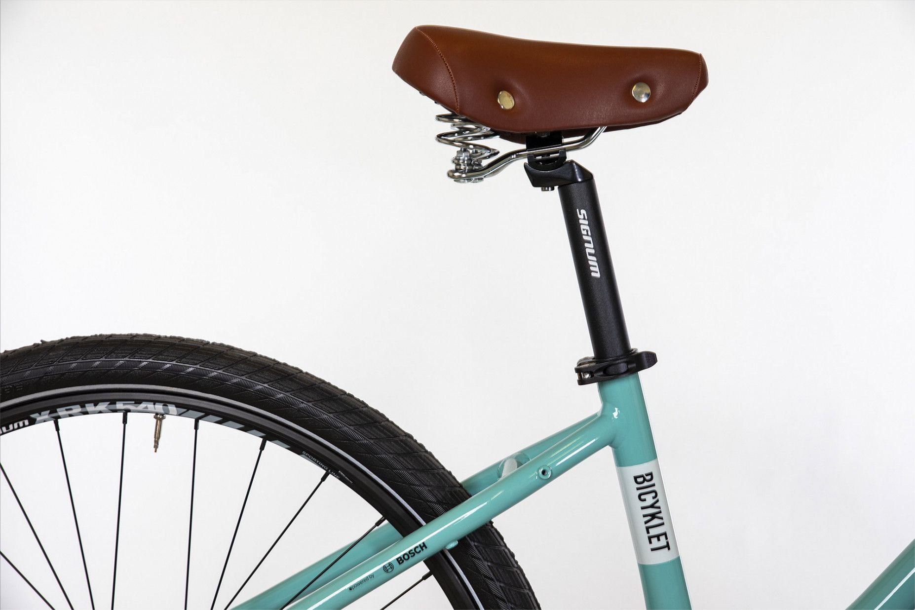 Vélo Fitness Électrique Bicyklet Béatrice Shimano Altus 9V 500 Wh 700 mm Bleu