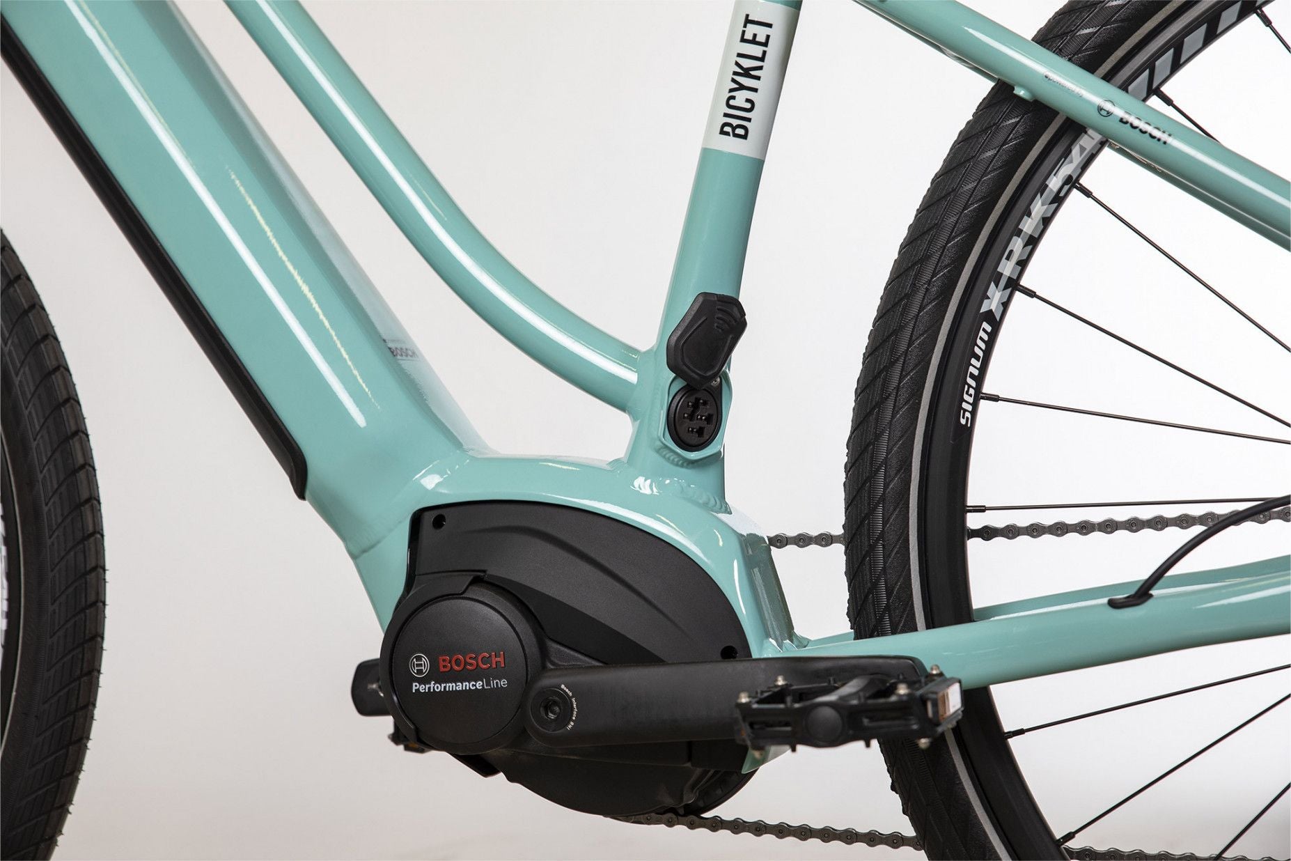 Vélo Fitness Électrique Bicyklet Béatrice Shimano Altus 9V 500 Wh 700 mm Bleu