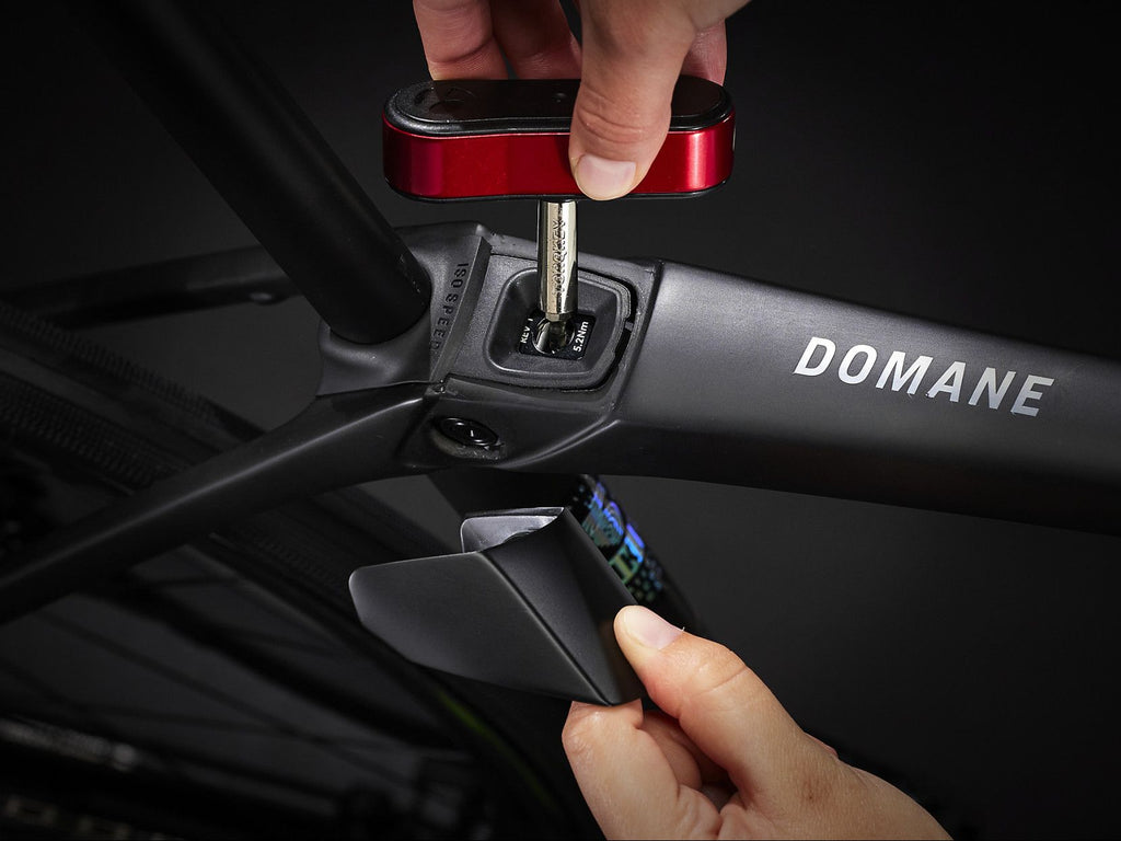 Vélo de Route Trek Domane SLR 6 Shimano 105 Di2 12V 700mm Noir 2023