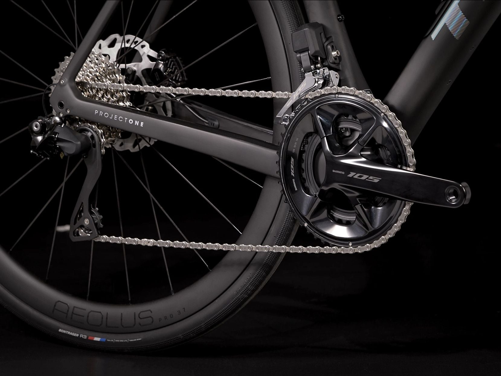 Vélo de Route Trek Domane SLR 6 Shimano 105 Di2 12V 700mm Noir 2023