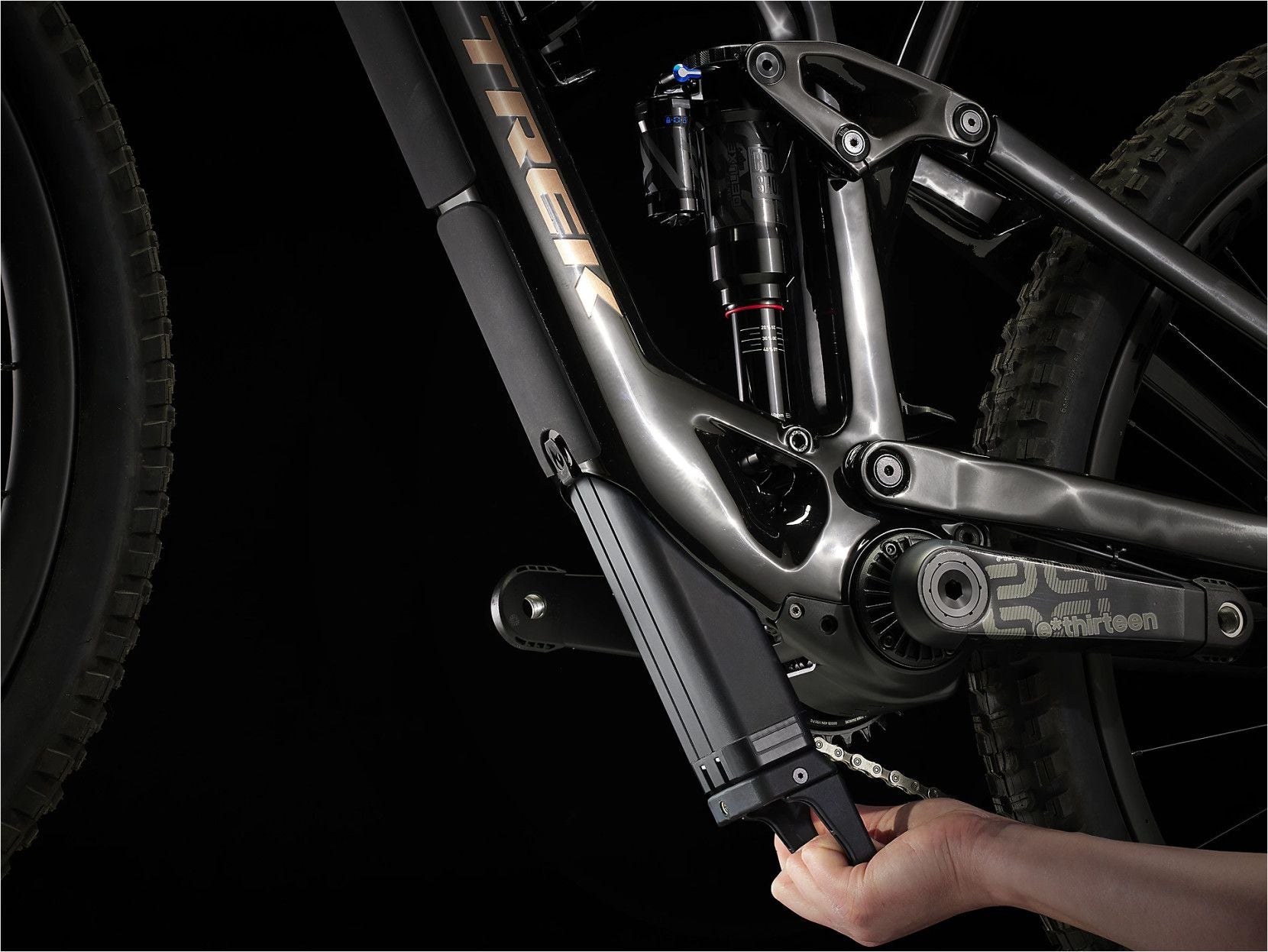 VTT Électrique Tout-Suspendu Trek Fuel EXe 9.8 12V 360 Wh TQ 50Nm 29'' Noir - Vélo d'Exposition