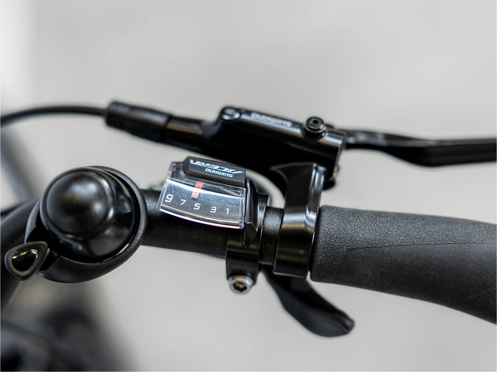 Vélo de Ville Électrique Trek Verve+ 2 Shimano Acera/Altus 9V 500 Wh Noir - Vélo d'Exposition
