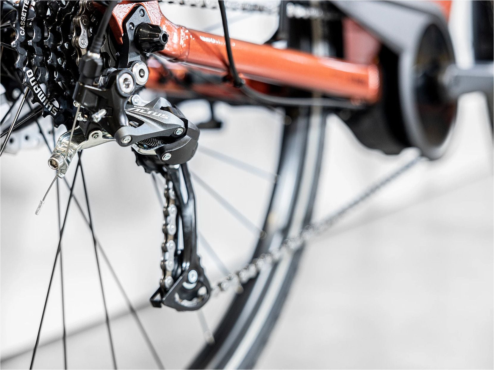 Vélo de Ville Électrique Trek Verve+ 1 Lowstep Shimano Tourney/Altus 8V 400 Wh Orange Foncé