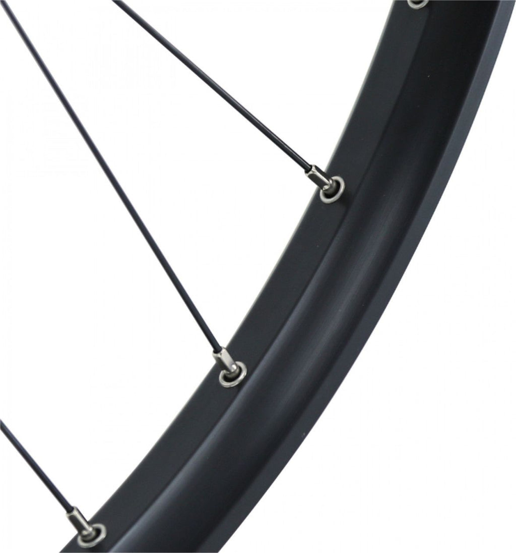 ROUE VTT 27.5  PLUS TRUCKY 35 DISC ARRIERE NOIR MOY CENTERLOCK MT510 12V. MICROSPLINE (TUBELESS ET TUBETYPE) POUR AXE TRAVERSANT 12-148  POUR PNEU 27.5X2.20-2.80  - JANTE INTER 35mm