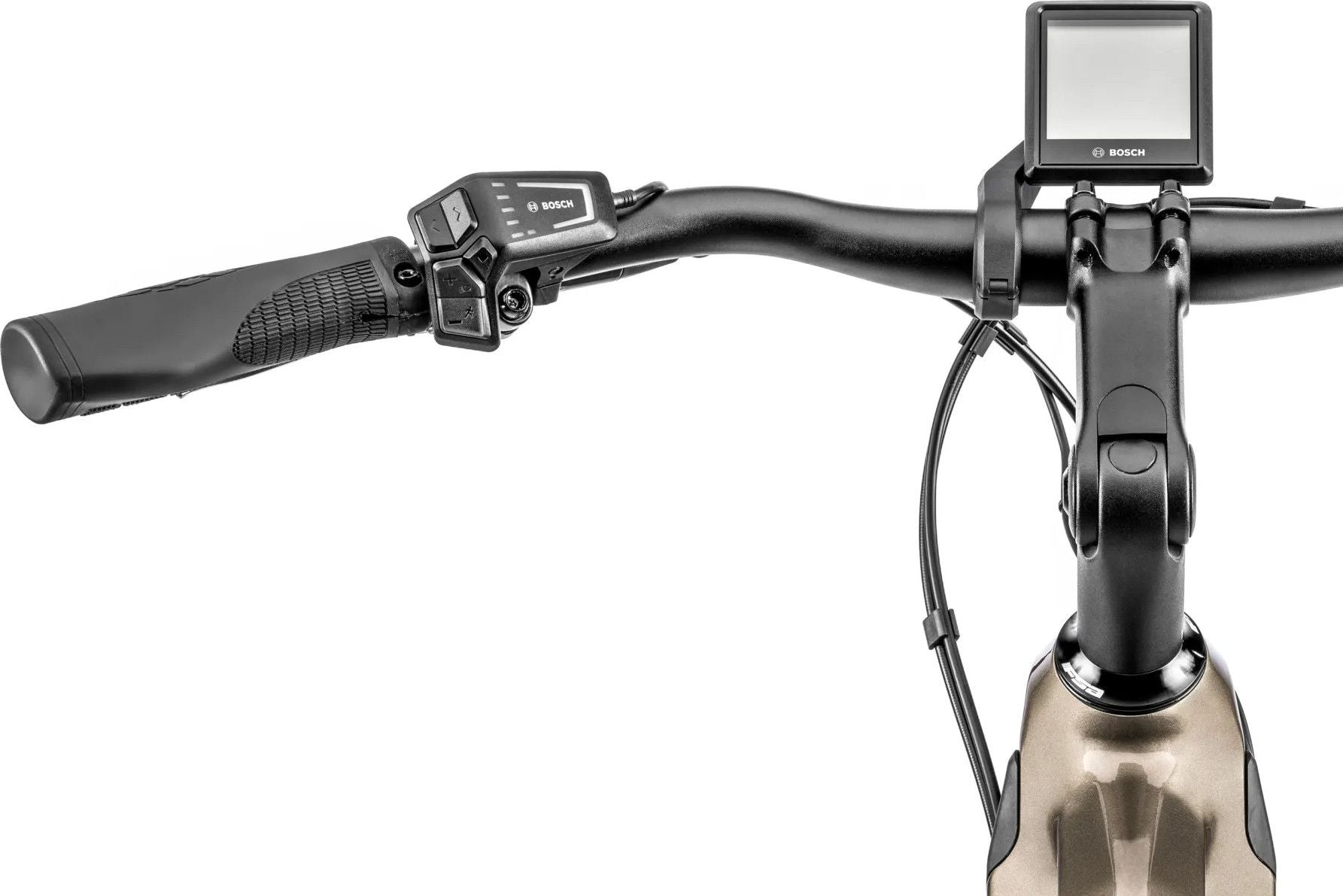 VTC Électrique Moustache Samedi 27 Xroad 3 Open Smart System Shimano Deore 10V 625 Wh 27.5'' Titane 2023