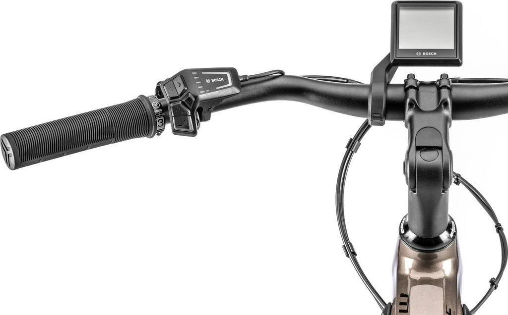 VTC Électrique Tout-Suspendu Moustache Samedi 27 Xroad FS 3 Smart System Shimano Deore 11V 500 Wh 27.5'' Beige 2023