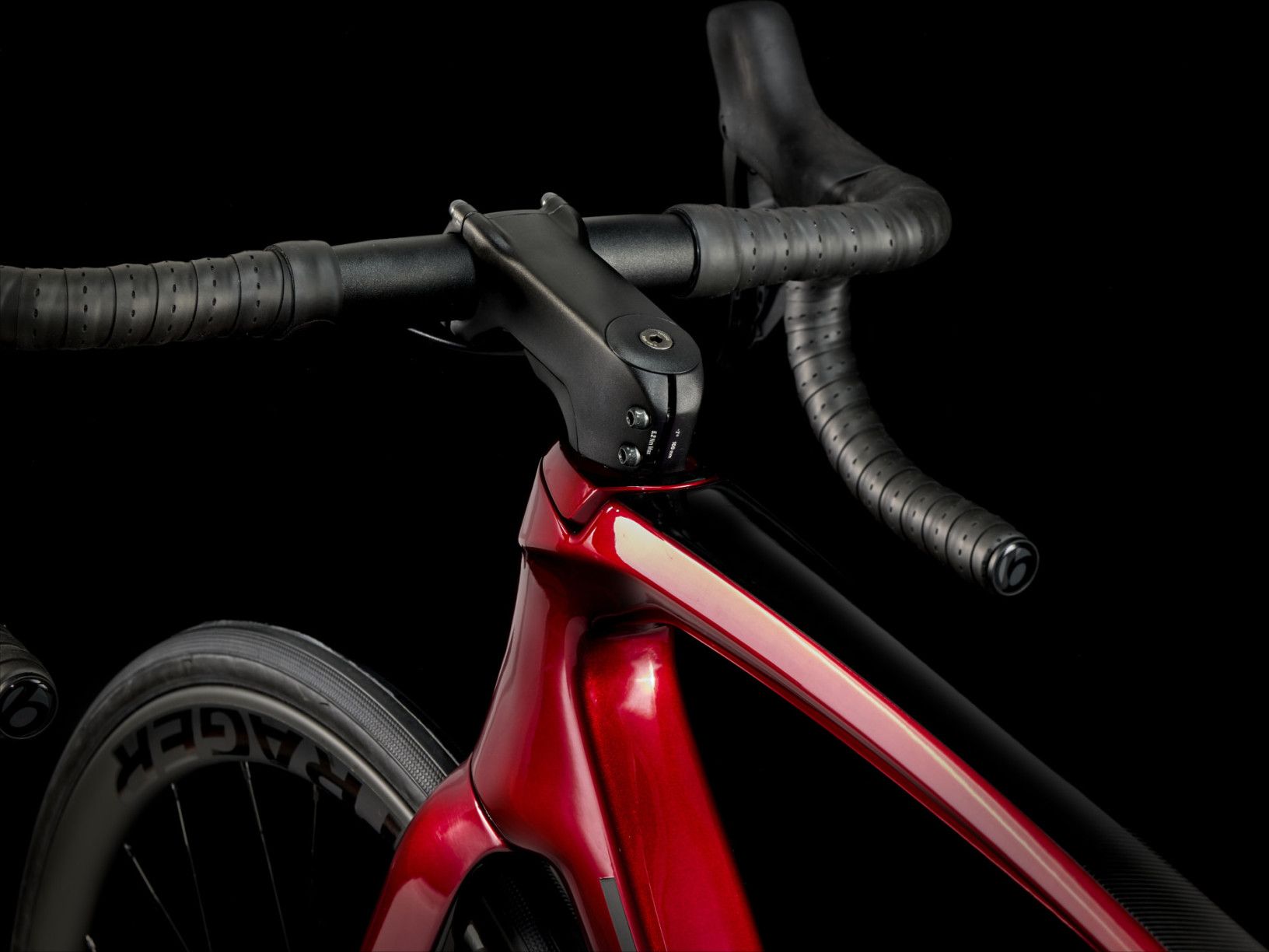 Vélo de Route Trek Emonda SL 6 Shimano 105 Di2 12V 700mm Rouge