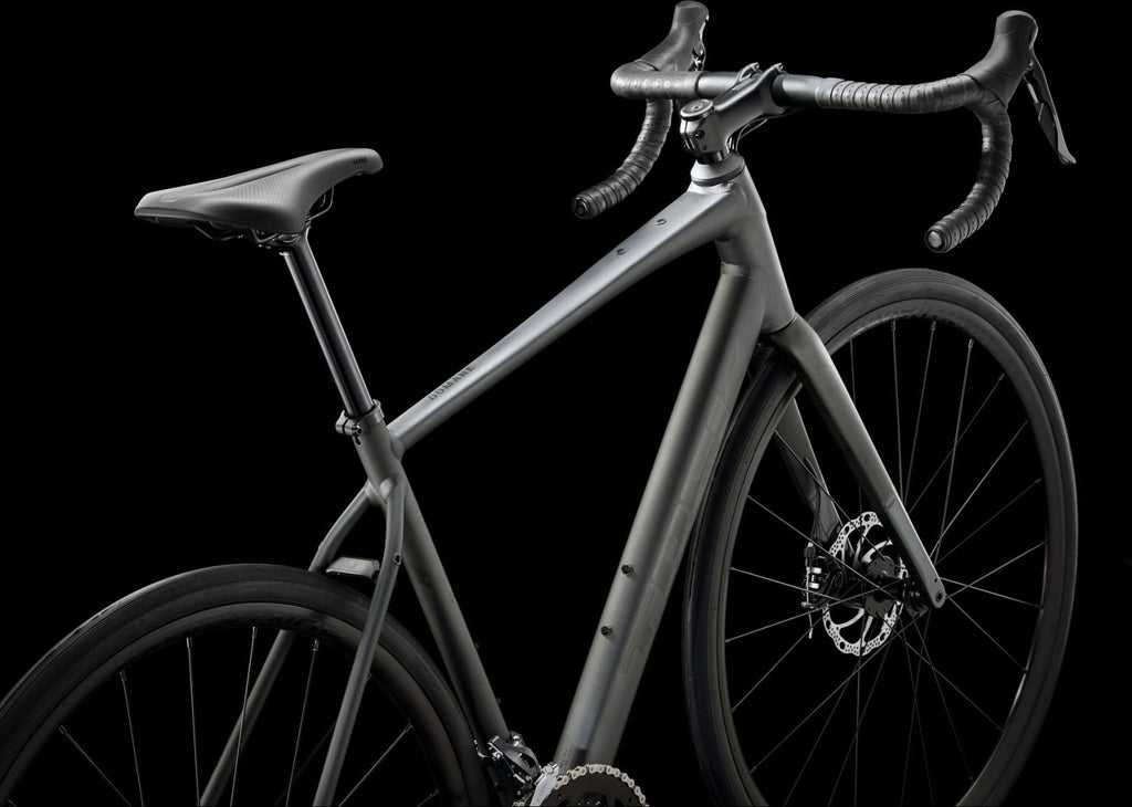 Vélo de Route Trek Domane AL 2 Shimano Claris 8V 700mm Gris Lithium Gén 4