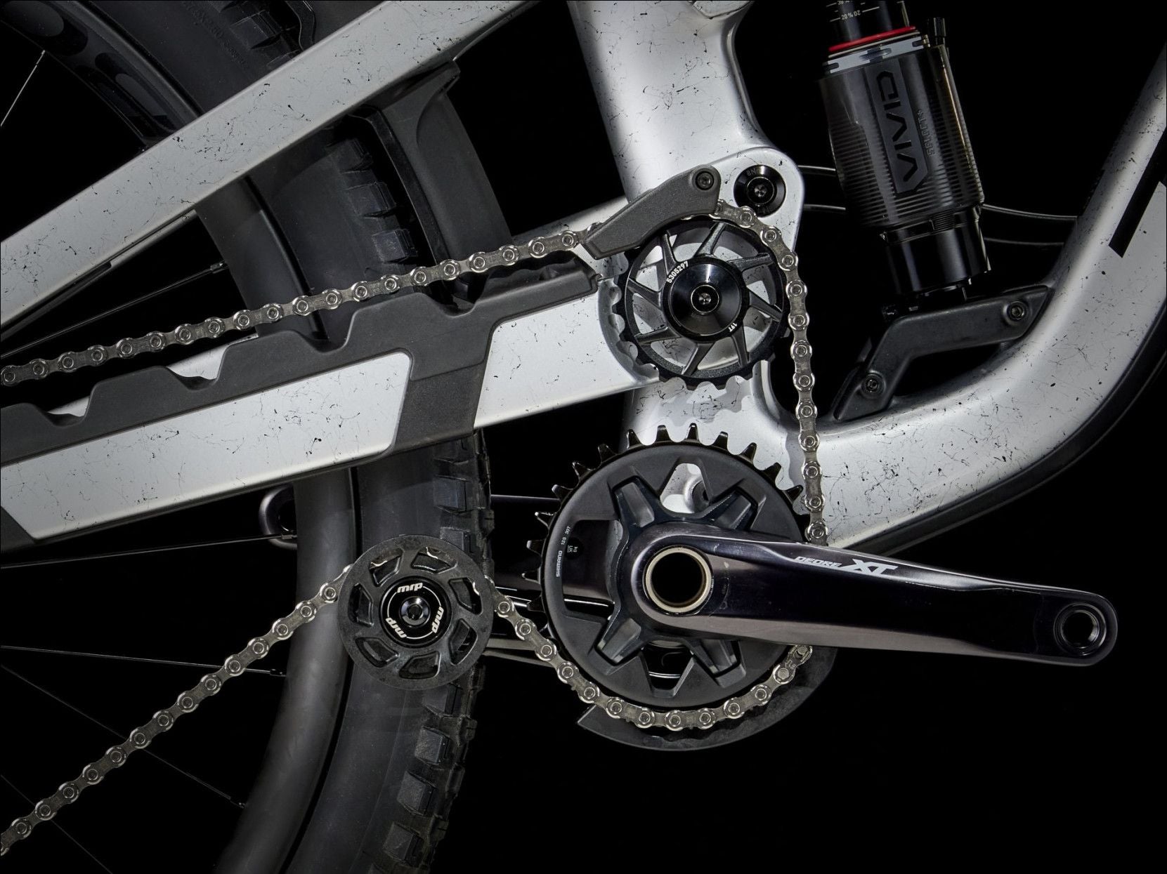 VTT Tout Suspendu Trek Slash 9.8 Shimano 12V 29/27.5'' Argent Gén 6 - Vélo d'Exposition