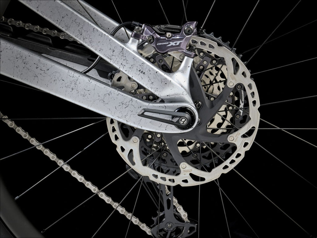 VTT Tout Suspendu Trek Slash 9.8 Shimano 12V 29/27.5'' Argent Gén 6 - Vélo d'Exposition