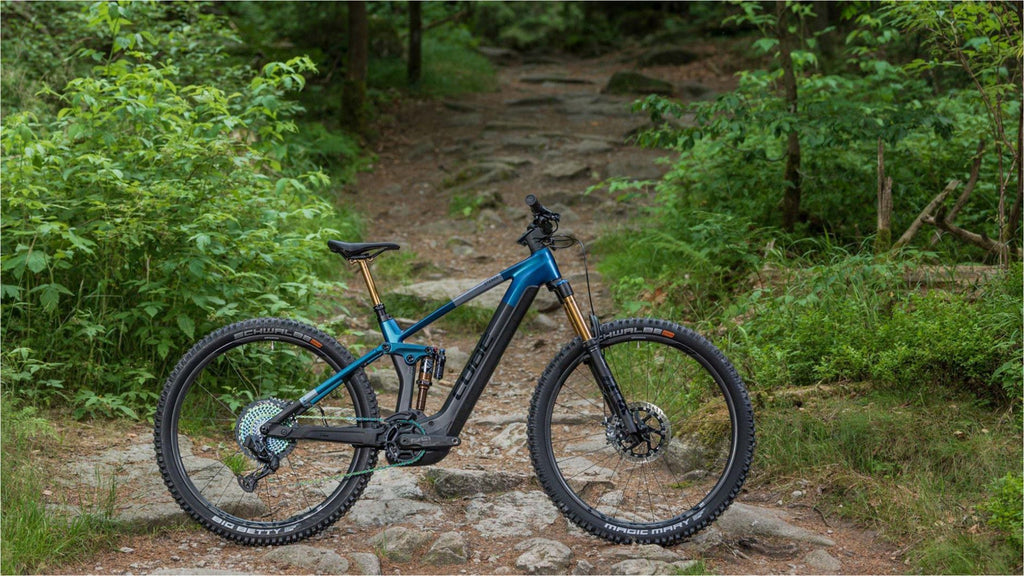 VTT Électrique Tout-Suspendu Cube Stereo Hybrid 140 HPC SLT 750 Sram XX1 Eagle AXS 12V 750 Wh 29'' Bleu Nebula Gris Carbon