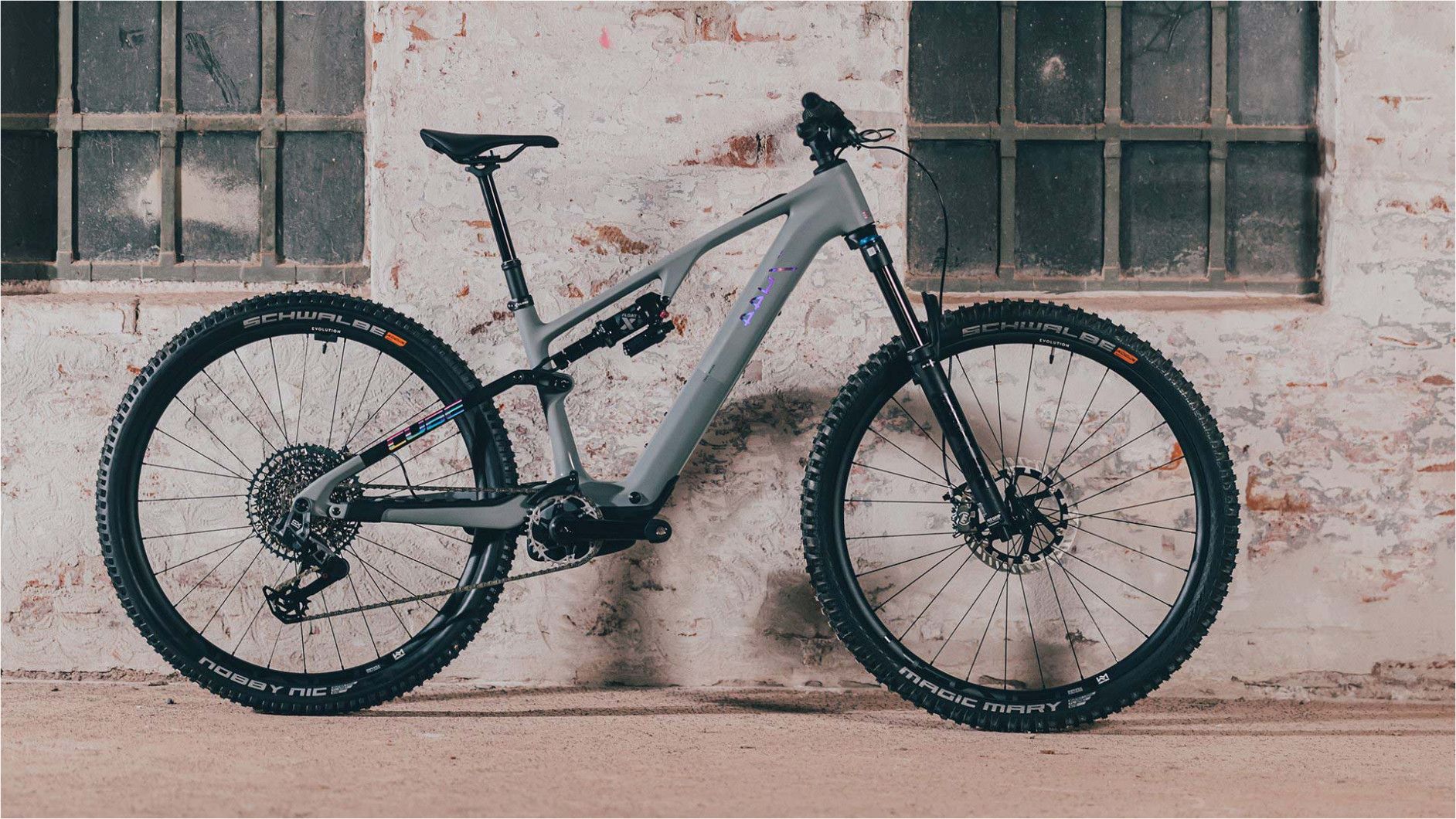 VTT Électrique Tout-Suspendu Cube AMS Hybrid One44 C:68X TM 400X 12V 400 Wh Bosch 60 Nm 29'' Gris Vert Swamp 2025