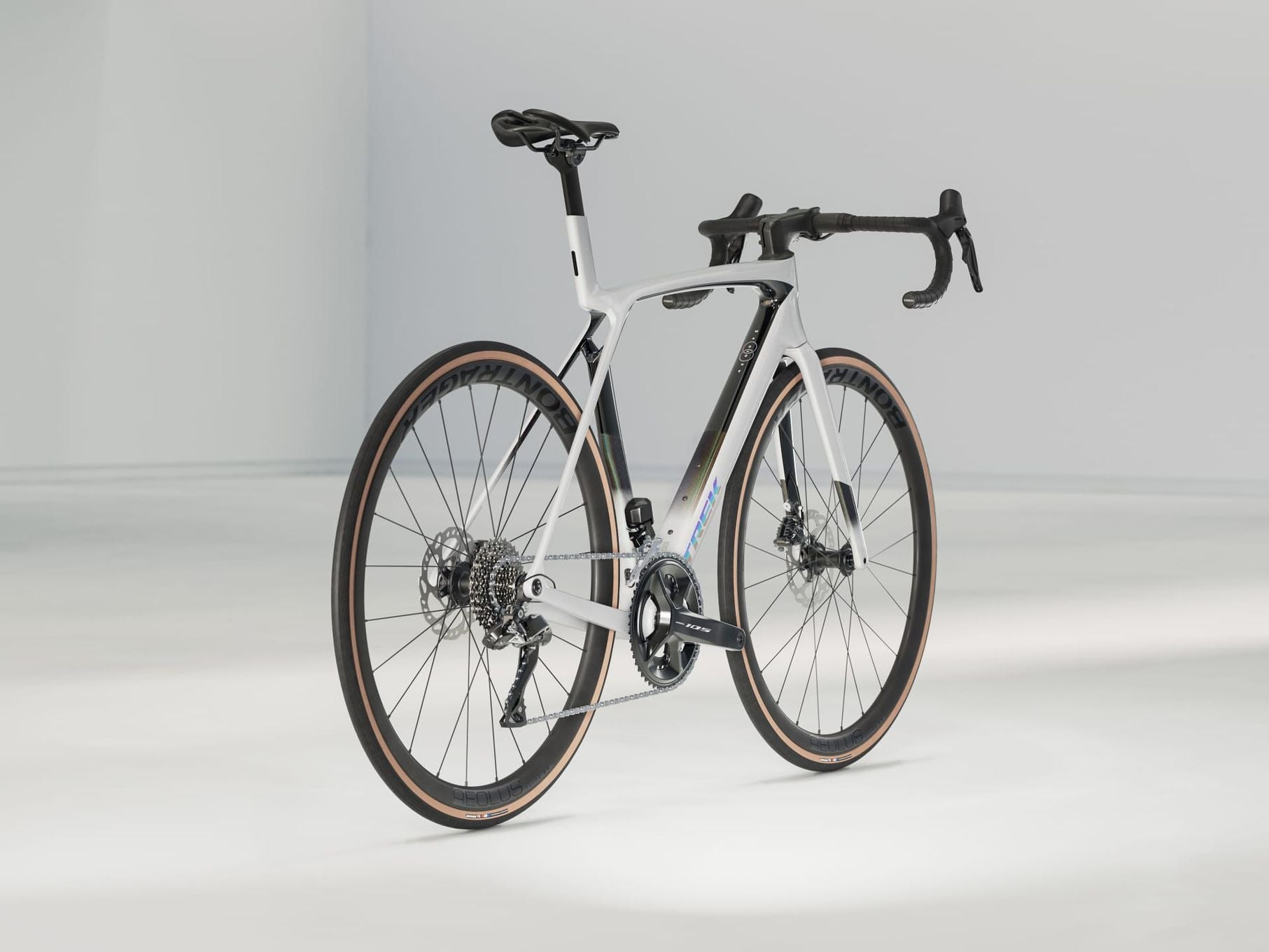 Vélo de Route Trek Madone SL 6 Shimano 105 Di2 12V 700 mm Blanc Gén. 8