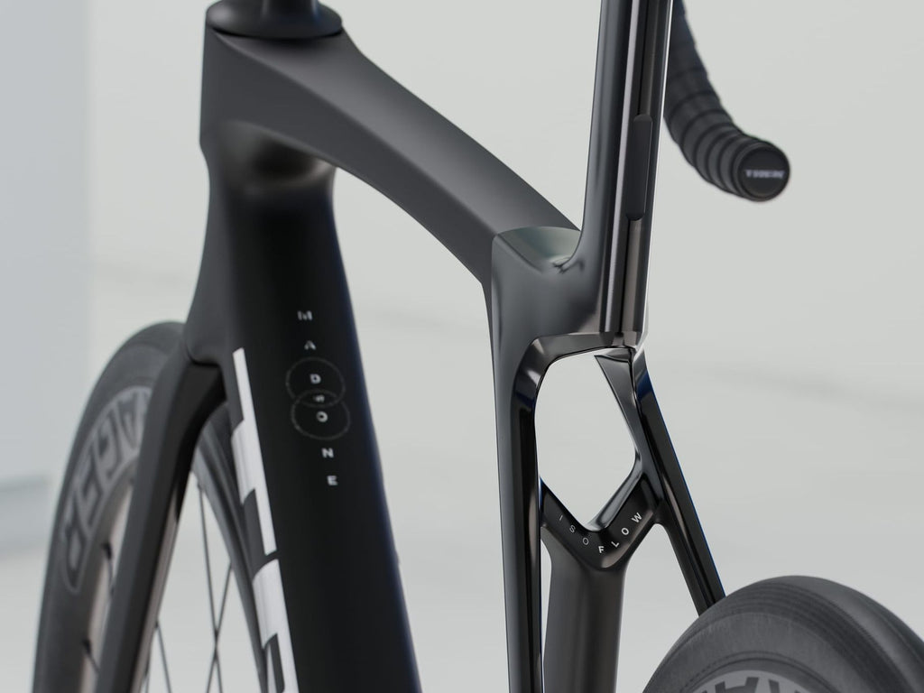 Vélo de Route Trek Madone SL 6 Shimano 105 Di2 12V 700 mm Noir Gén. 8