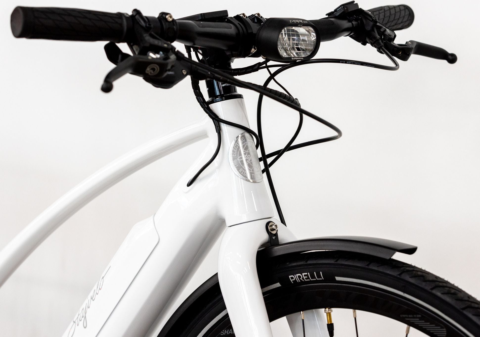 Vélo de Ville Électrique Stajvélo Nomades Sram GX 11V 500 Wh 700 mm Blanc