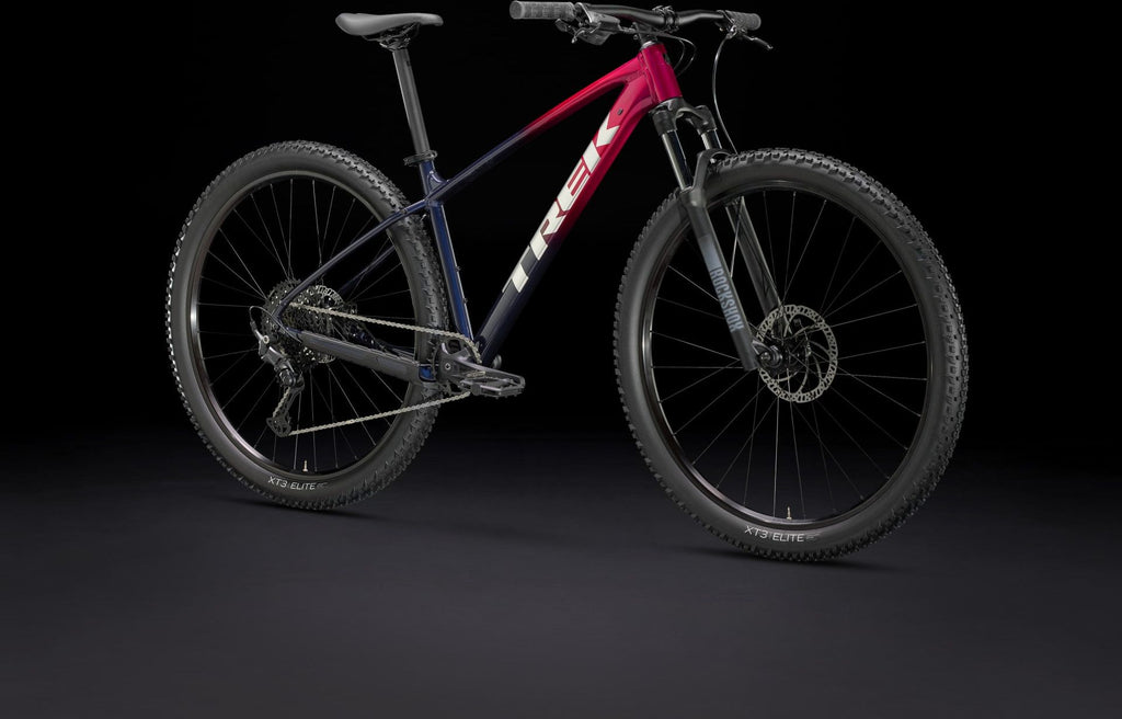 VTT Semi Rigide Trek Marlin 6 Shimano 10V 29'' Rouge Bleu Gén. 3