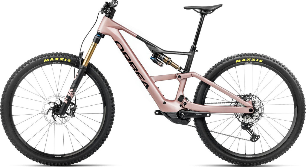 VTT Électrique Tout-Suspendu Orbea Rise LT M10 12V 420 Wh Shimano 85 Nm 29'' Rose Desert Gris Carbon Raw 2025