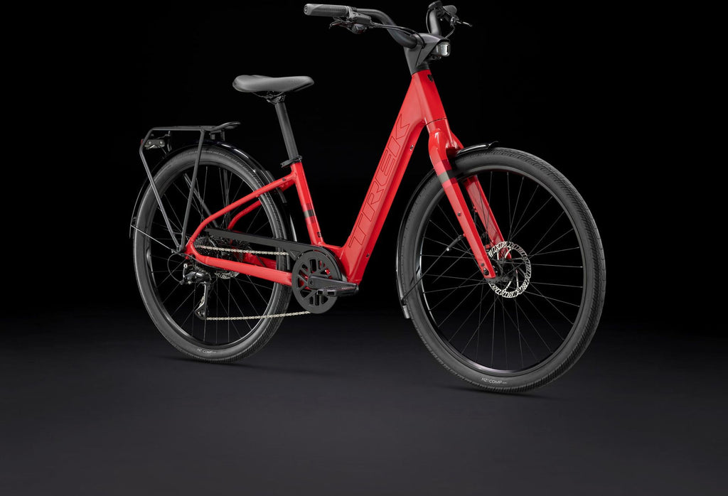 Vélo de Ville Électrique Trek Verve+ 1 Lowstep LT 250Wh Shimano Acera 8V Rouge - Vélo d'Exposition