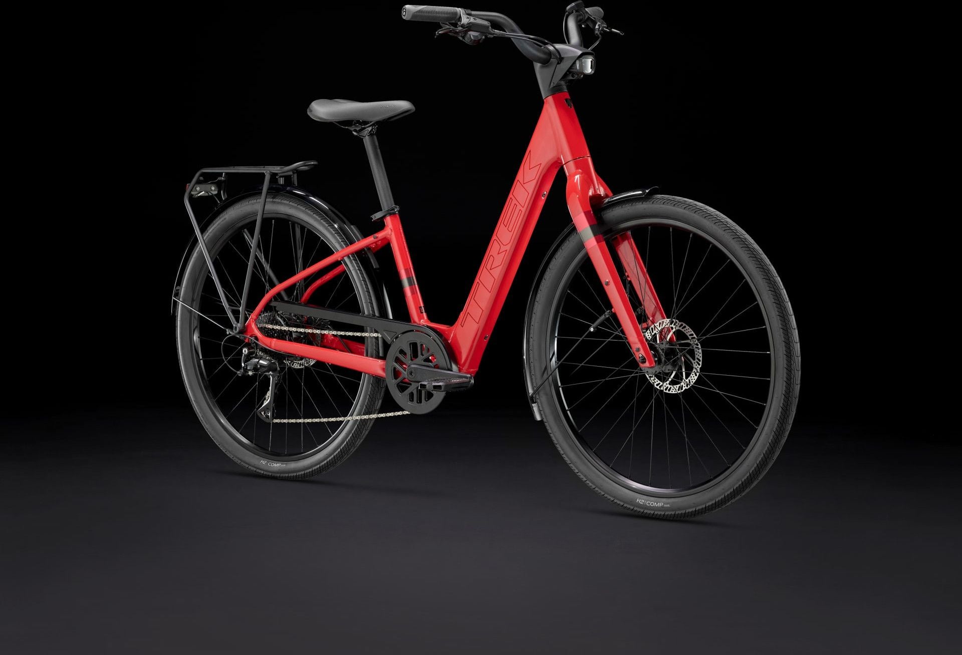Vélo de Ville Électrique Trek Verve+ 1 Lowstep LT 250Wh Shimano Acera 8V Rouge - Vélo d'Exposition