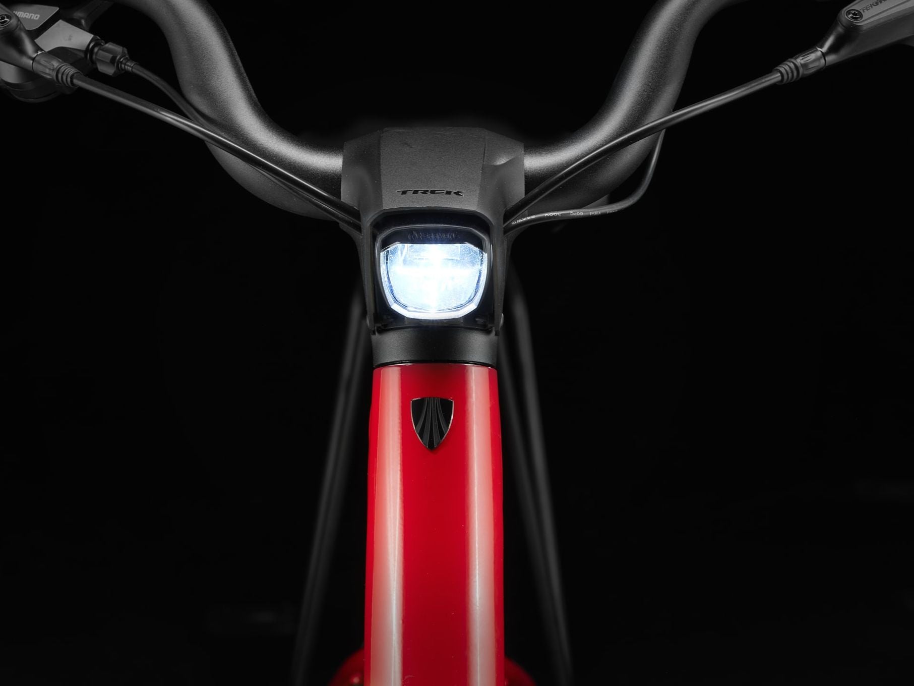 Vélo de Ville Électrique Trek Verve+ 1 Lowstep LT 250Wh Shimano Acera 8V Rouge - Vélo d'Exposition