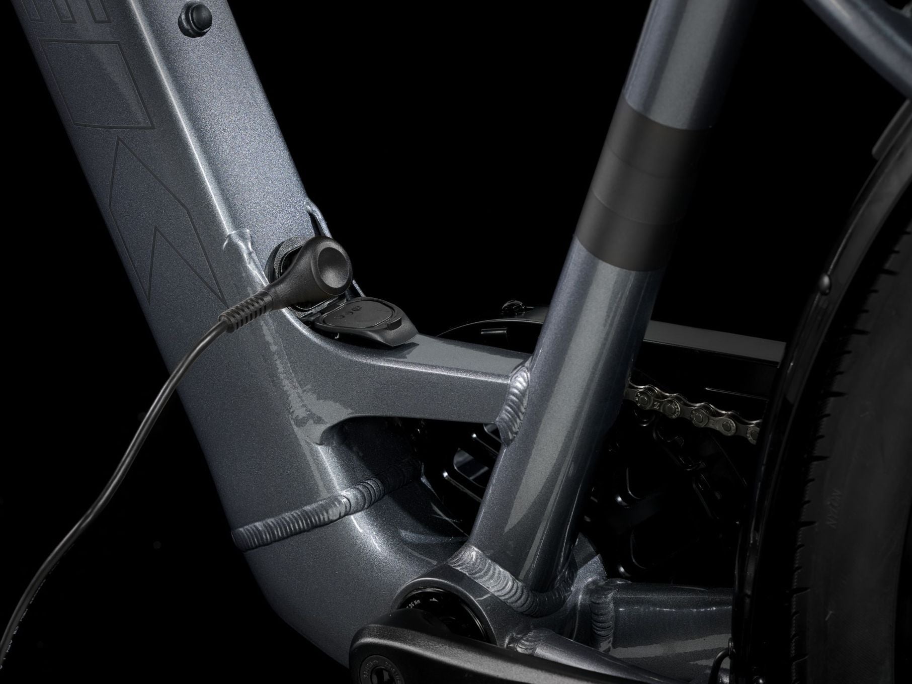 Vélo de Ville Électrique Trek Verve+ 1 Lowstep LT 250Wh Shimano Acera 8V Gris - Vélo d'Exposition