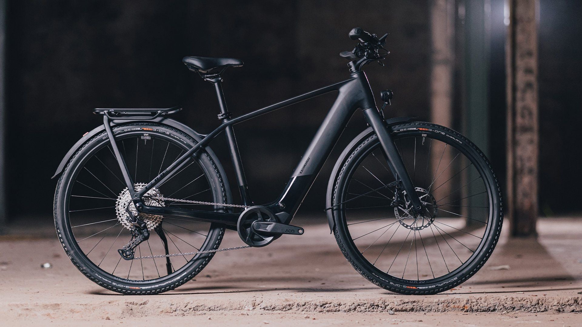 VTC Électrique Cube Kathmandu Hybrid C:62 SLX 400X Shimano Deore 12V 400 Wh 700 mm Gris Carbon Noir 2025