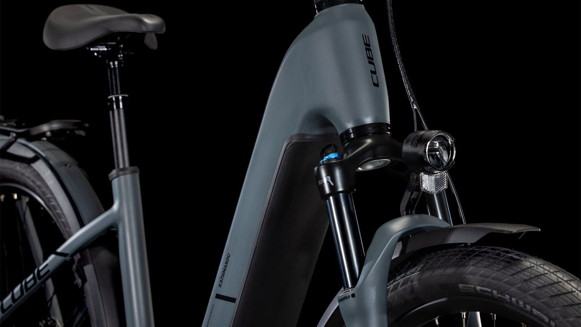 VTC Électrique Cube Kathmandu Hybrid One 800 Easy Entry Shimano Cues 10V 800 Wh 700 mm Gris Shadow 2025