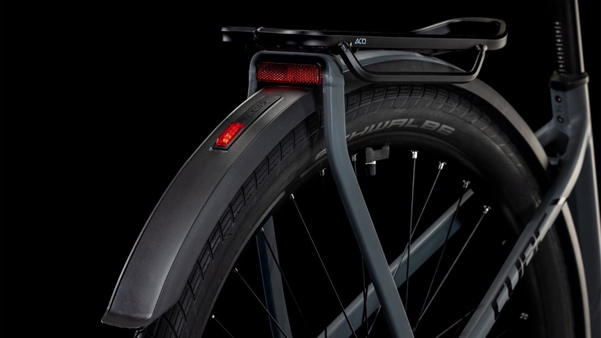 VTC Électrique Cube Kathmandu Hybrid One 800 Easy Entry Shimano Cues 10V 800 Wh 700 mm Gris Shadow 2025