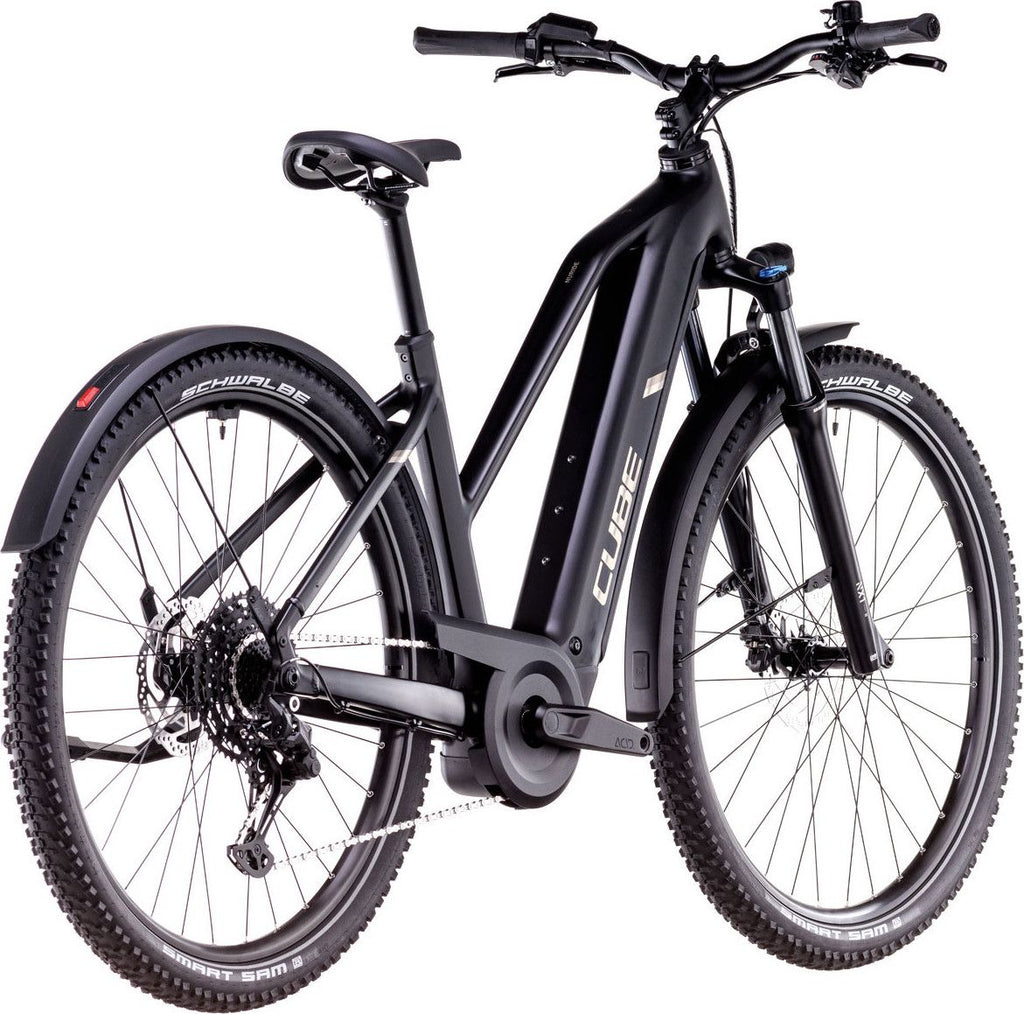 VTC Électrique Cube Nuride Hybrid Pro 800 Allroad Trapeze Shimano Cues 10V 800 Wh 29'' Noir 2025