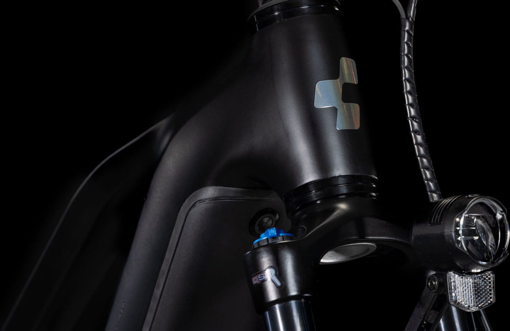 VTC Électrique Cube Nuride Hybrid Pro 800 Allroad Trapeze Shimano Cues 10V 800 Wh 29'' Noir 2025