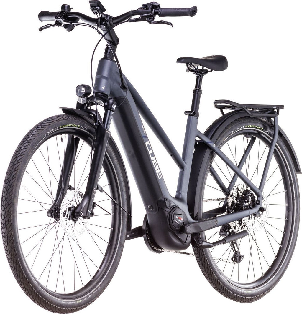 VTC Électrique Cube Touring Hybrid Pro 625 Trapeze Shimano Cues 11V 625 Wh 700 mm Gris Metallic 2025