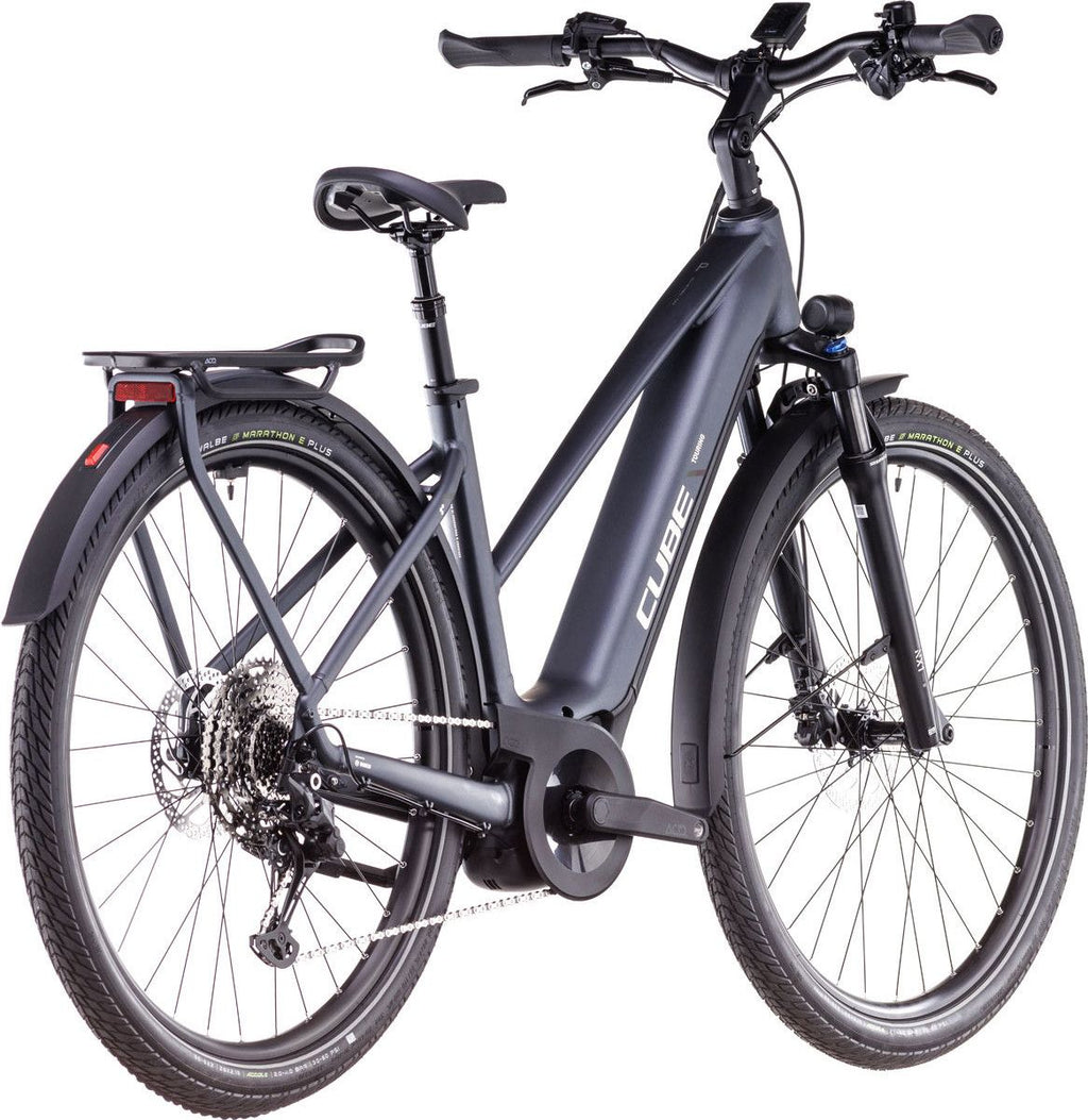 VTC Électrique Cube Touring Hybrid Pro 625 Trapeze Shimano Cues 11V 625 Wh 700 mm Gris Metallic 2025