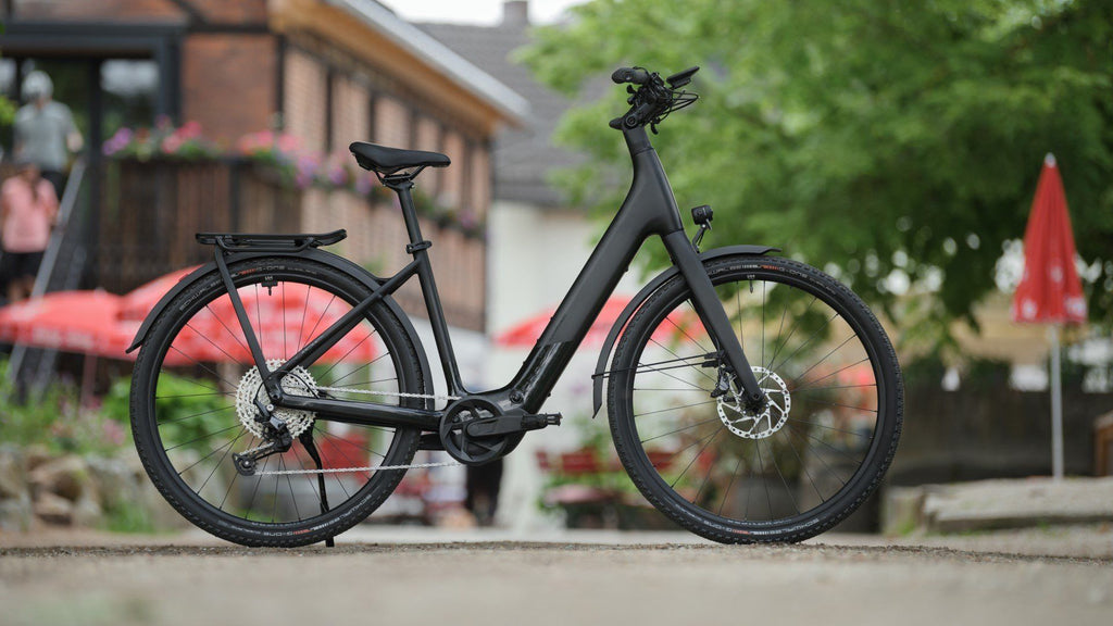 VTC Électrique Cube Kathmandu Hybrid C:62 SLX 400X Easy Entry Shimano Deore 12V 400 Wh 700 mm Gris Carbon Noir 2025