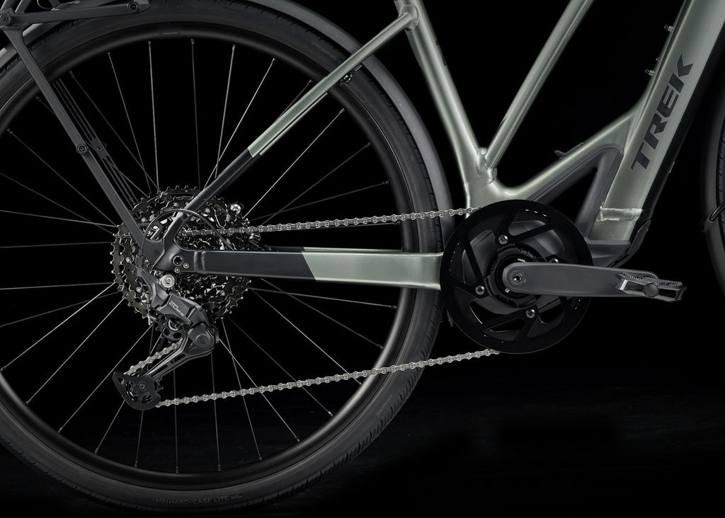 Vélo de Ville Électrique Trek FX+ 7 Mid-Step Shimano Cues 10V 360Wh 700mm Vert 2025 - Vélo d'Exposition
