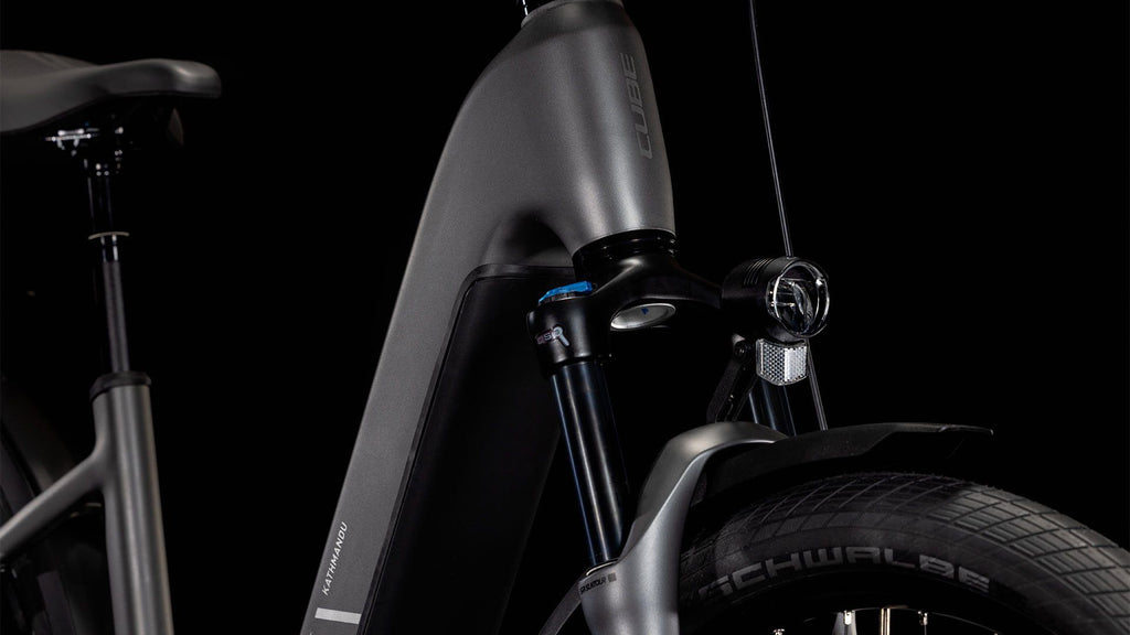 VTC Électrique Cube Kathmandu Hybrid Pro 800 Easy Entry Shimano Cues 11V 800 Wh 700 mm Gris Slab 2025
