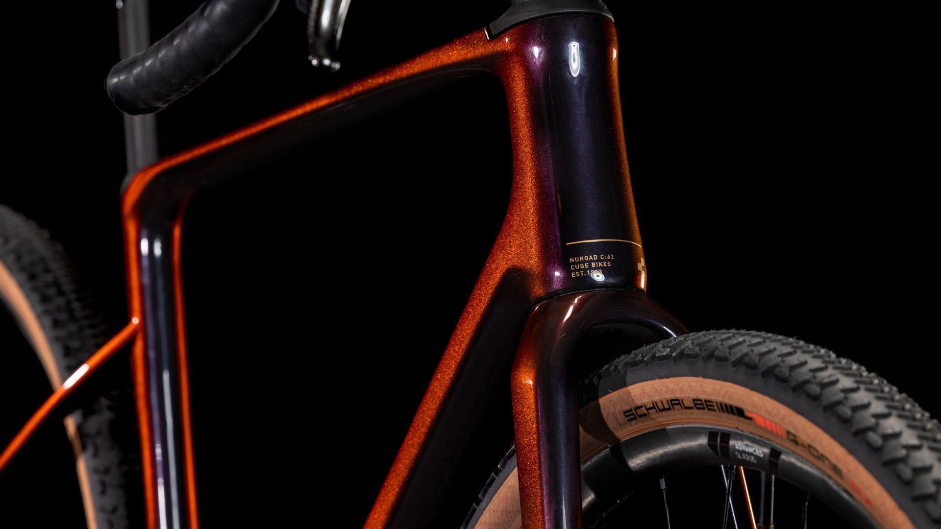 Vélo de Gravel Cube Nuroad C:62 SLX Sram Force eTap AXS/XX SL Eagle AXS 12V 700 mm Orange Violet Solareclipse 2025