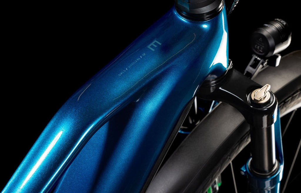 VTC Électrique Cube Kathmandu Hybrid EX 800 Trapeze Shimano Cues 11V 800 Wh 700 mm Bleu Electric 2025
