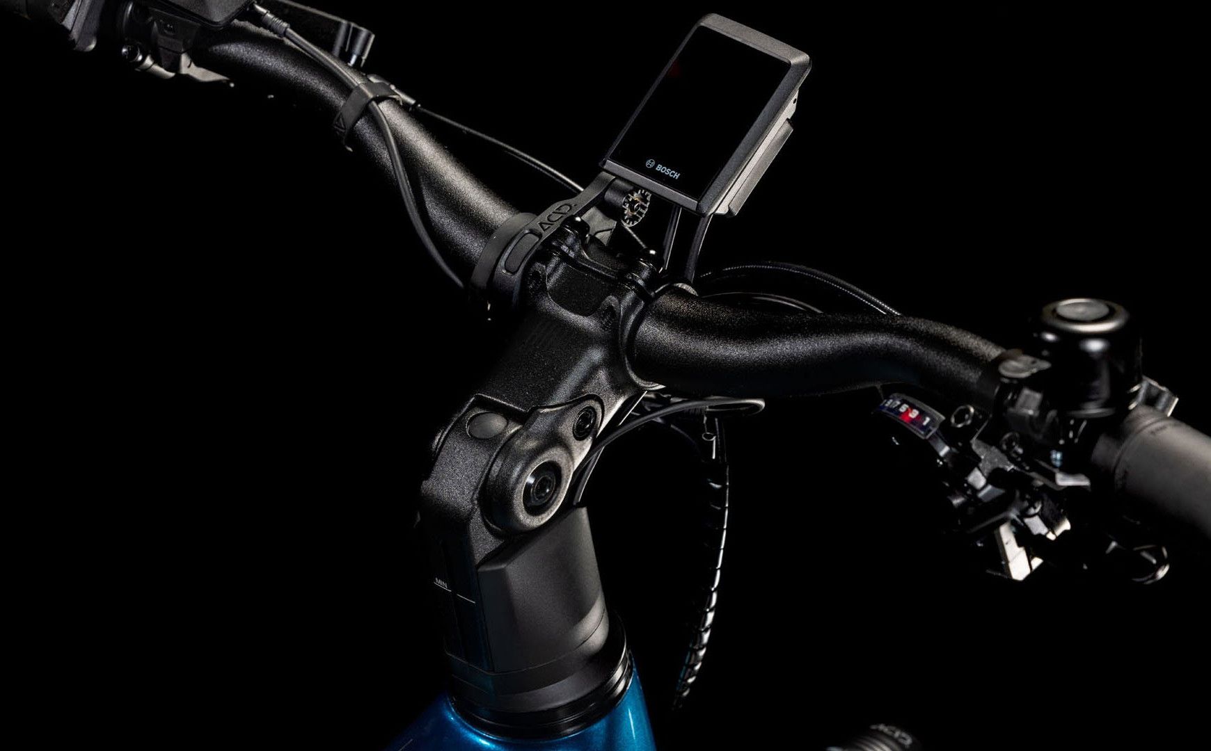 VTC Électrique Cube Kathmandu Hybrid EX 800 Trapeze Shimano Cues 11V 800 Wh 700 mm Bleu Electric 2025