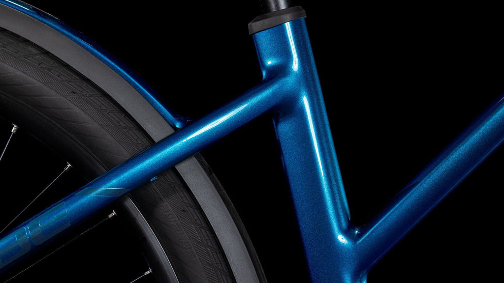 VTC Électrique Cube Kathmandu Hybrid EX 800 Trapeze Shimano Cues 11V 800 Wh 700 mm Bleu Electric 2025