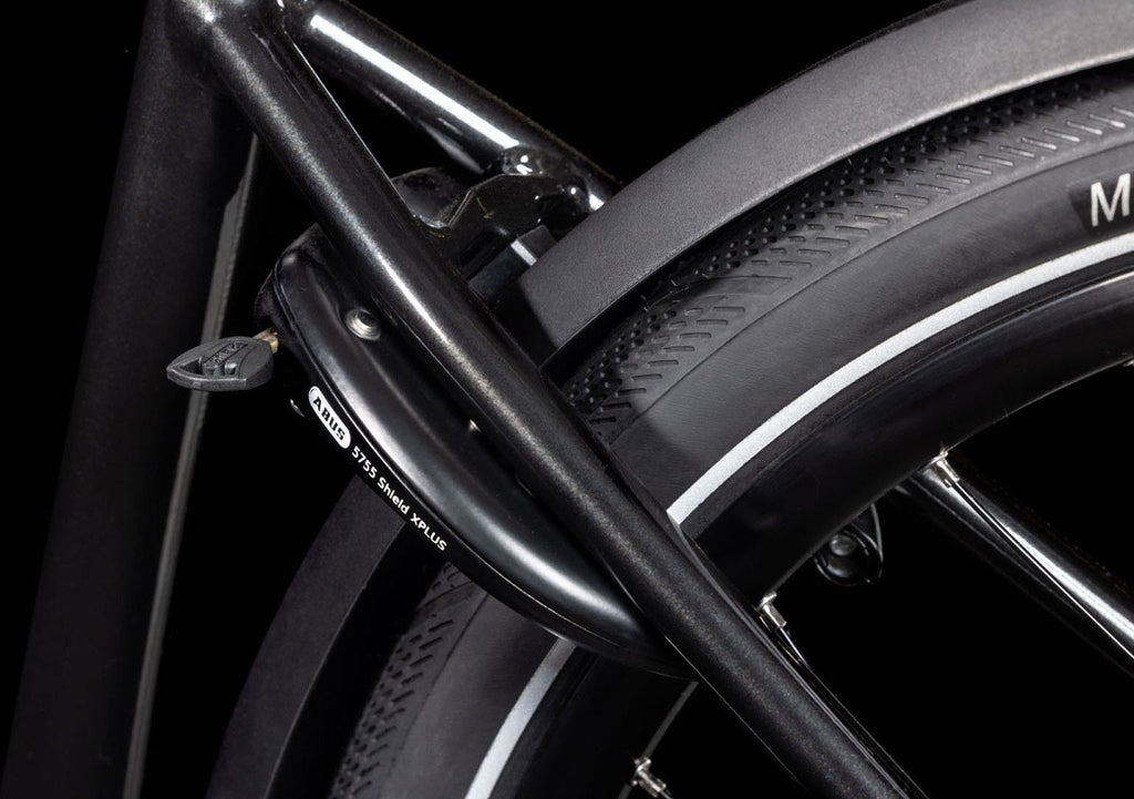 Vélo de Ville Électrique Cube Supreme Hybrid Comfort Pro 625 Easy Entry Enviolo City 625 Wh 700 mm Noir Gris Lunar 2025