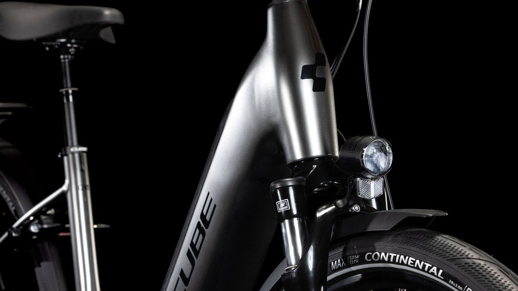 Vélo de Ville Électrique Cube Supreme Hybrid Deluxe One 625 Easy Entry Shimano Nexus 8V Courroie 625 Wh 700 mm Gris Noir Slate 2025