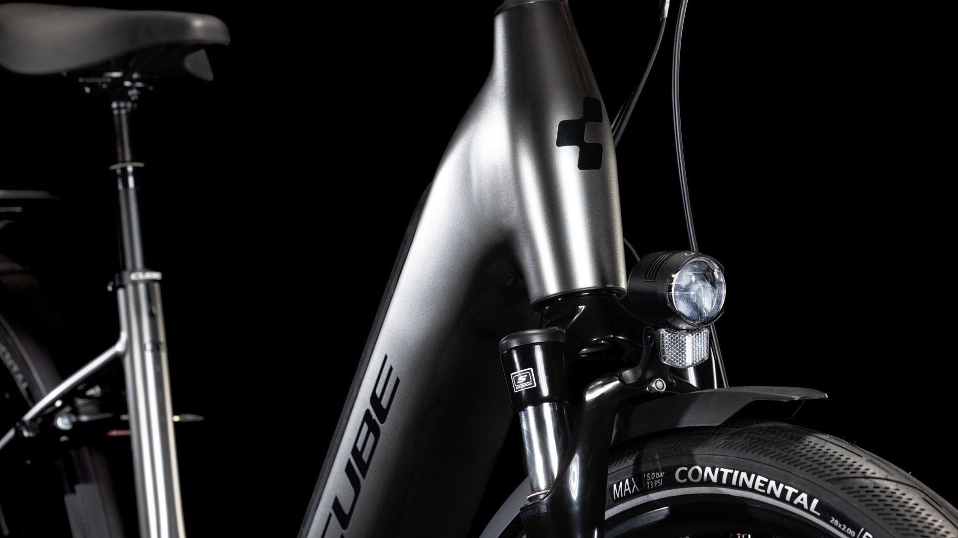 Vélo de Ville Électrique Cube Supreme Hybrid Deluxe One 625 Easy Entry Shimano Nexus 8V Courroie 625 Wh 700 mm Gris Noir Slate 2025