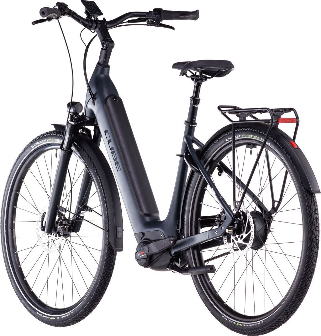 Vélo de Ville Électrique Cube Supreme Hybrid Deluxe Pro 625 Easy Entry Enviolo City Courroie 625 Wh 700 mm Noir Night 2025