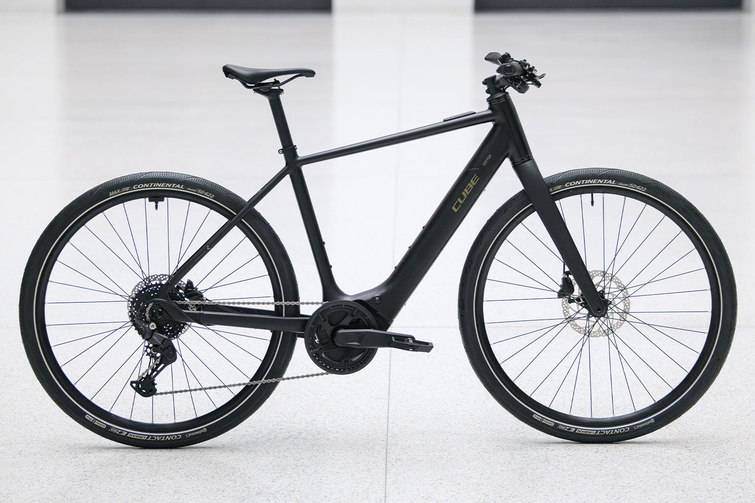 Vélo Fitness Électrique Cube Editor Hybrid Pro 400X Shimano Cues 10V 400 Wh 700 mm Noir Spectral 2025