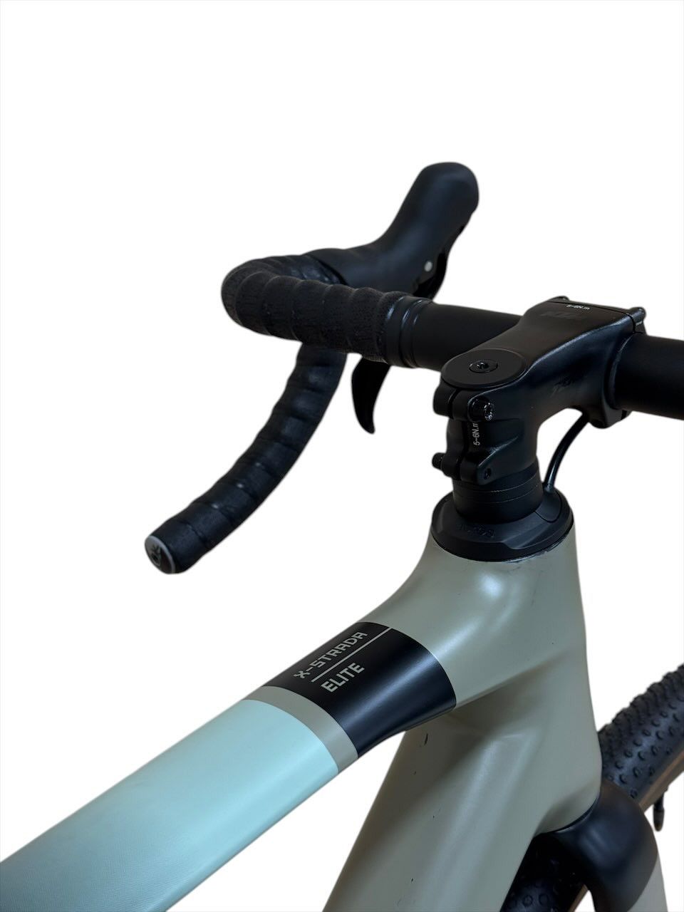 Produit reconditionné . KTM X-strada Elite SHIMANO GRX 2023 . Vélo de gravel . KTM . très bon état