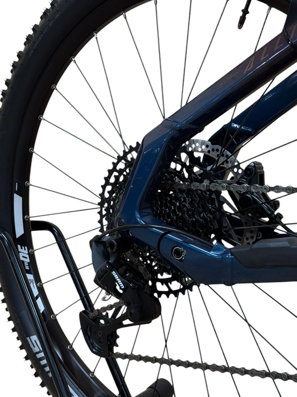 Produit reconditionné . Haibike AllTrail 8 SRAM SX 2022 . VTT électrique . Haibike . très bon état