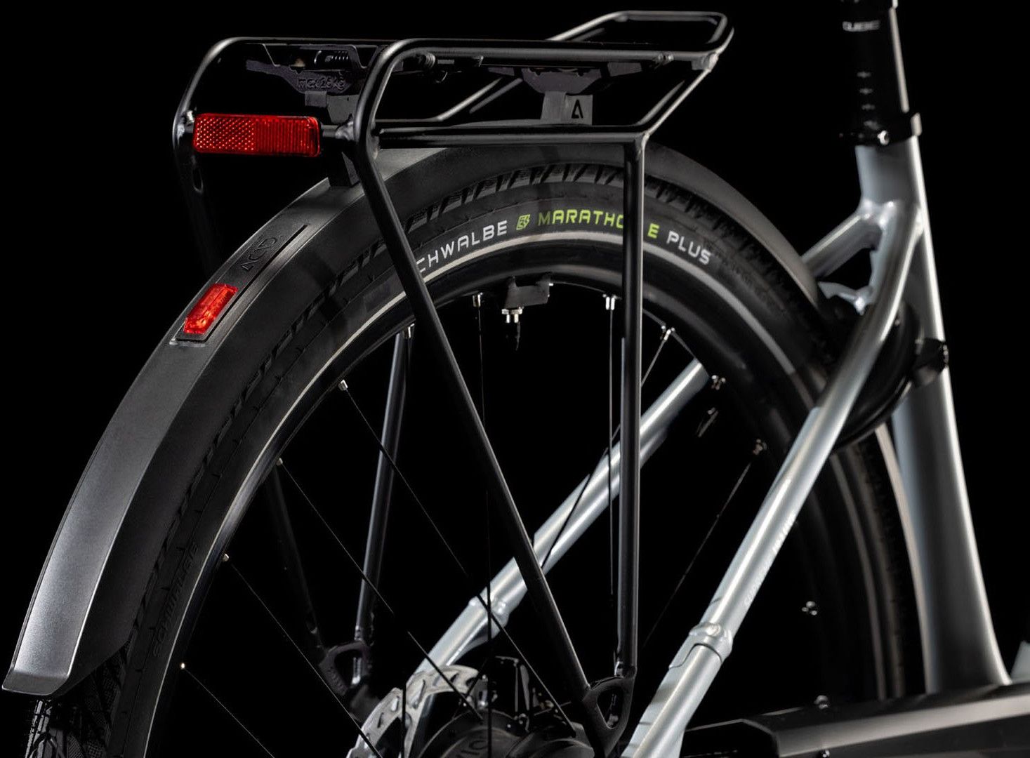 Vélo de Ville Électrique Cube Supreme Hybrid Deluxe SLX 625 Easy Entry Enviolo Trekking Courroie 625 Wh 700 mm Gris Polar 2025